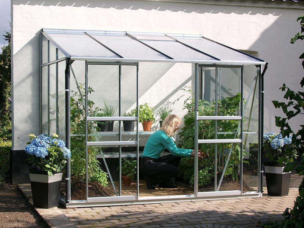 Vitavia Garden IDA Skleník ke stěně PC 4 mm, elox. hliník, stříbrný - 131 x 69 x 184 cm